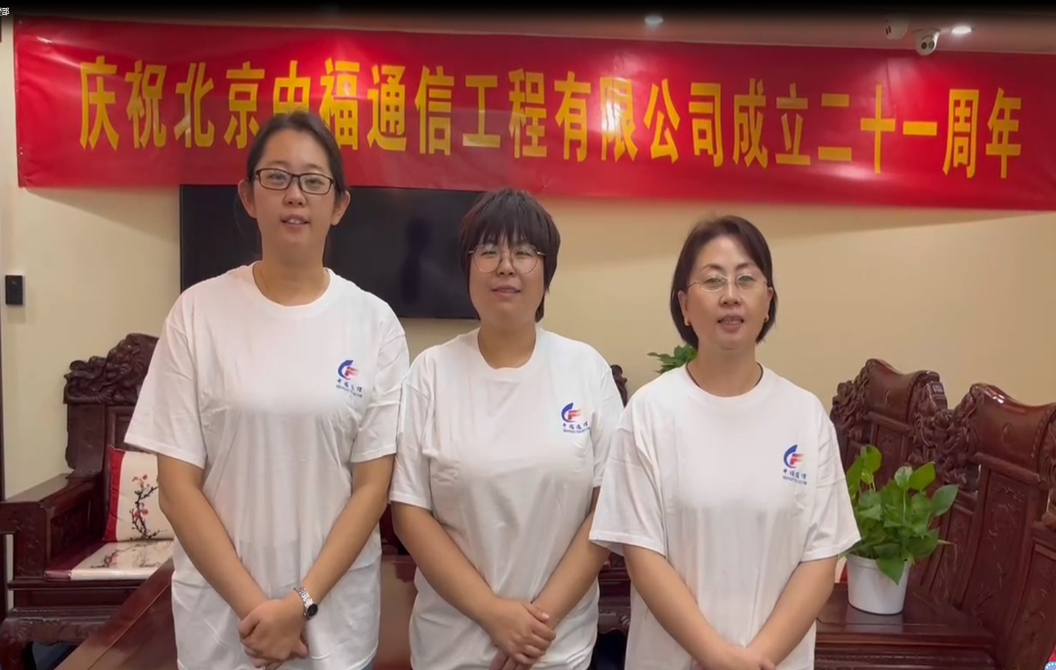 �T�����L��